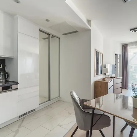 Carbona Kakadu 203 B *